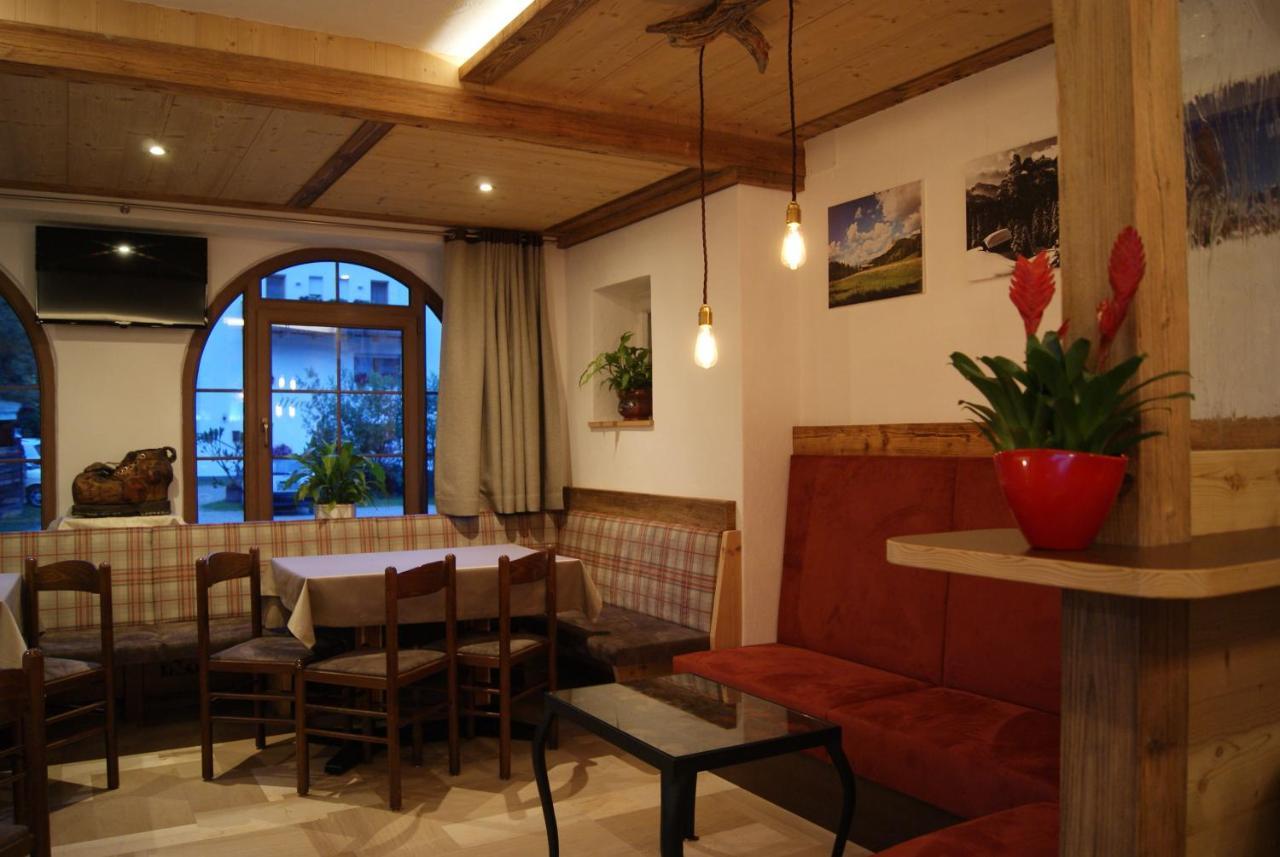 Guesthouse Rungg Badia (South Tyrol) Dış mekan fotoğraf