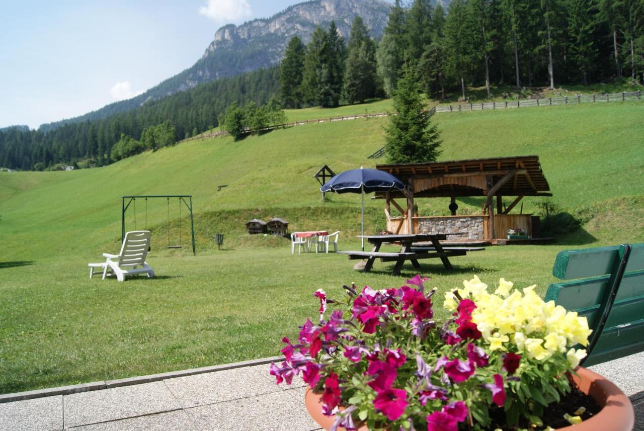 Guesthouse Rungg Badia (South Tyrol) Dış mekan fotoğraf