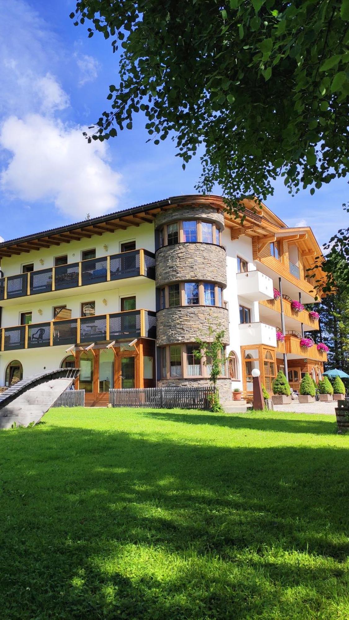 Guesthouse Rungg Badia (South Tyrol) Dış mekan fotoğraf