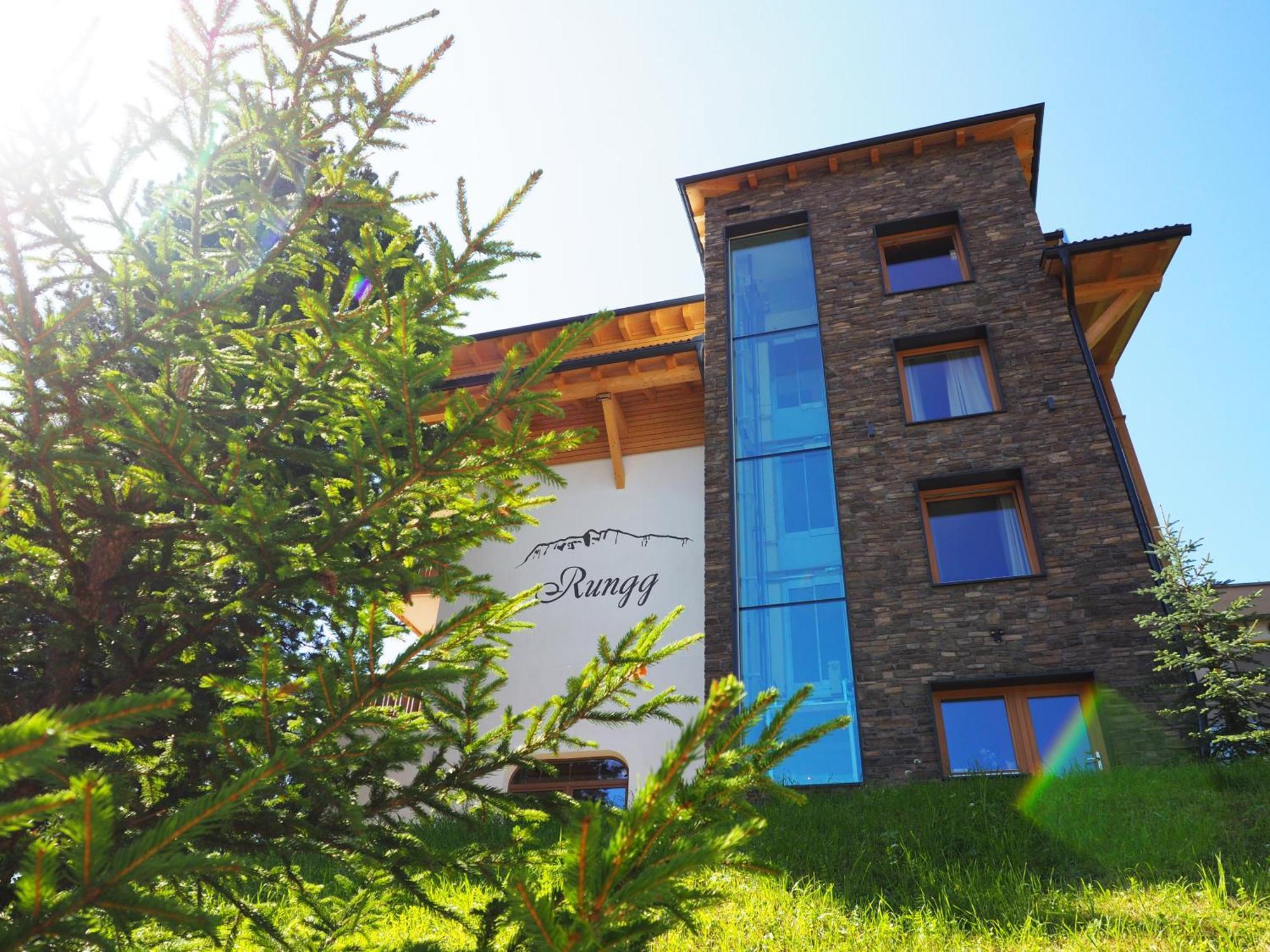Guesthouse Rungg Badia (South Tyrol) Dış mekan fotoğraf